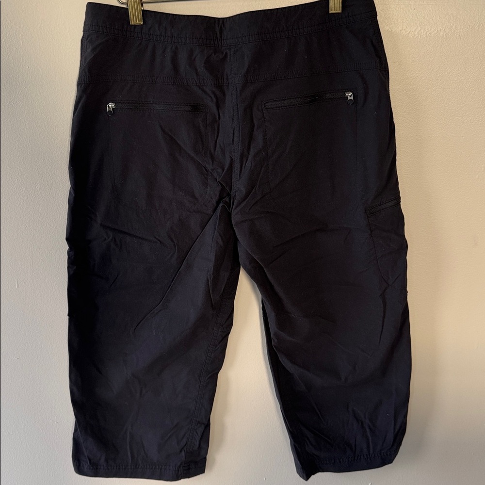 L.L. Bean Black Capri 3/4 Pants - Picture 4 of 8